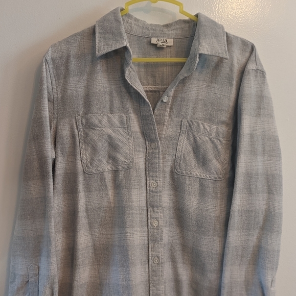 NWOT A new approach button down light grey and white flannel. 100% cotton. Sml - Picture 1 of 5
